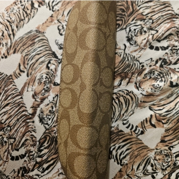 Coach Bundle - Picture 4 of 4